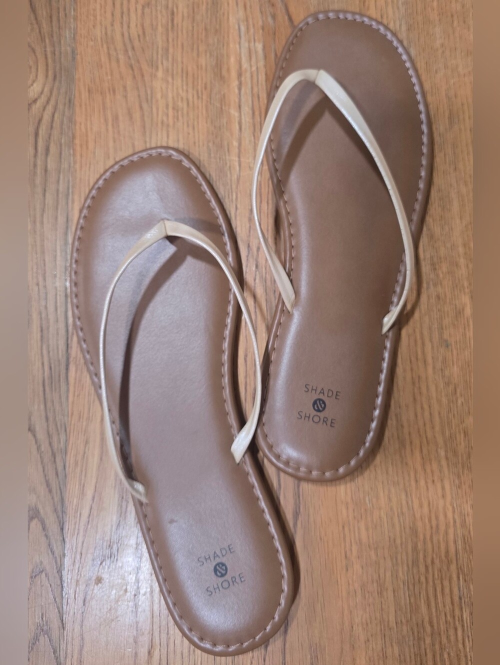 Shade & Shore Glitter White & Tan Flip Flop Sandals-Size 11 M - Free Shipping!